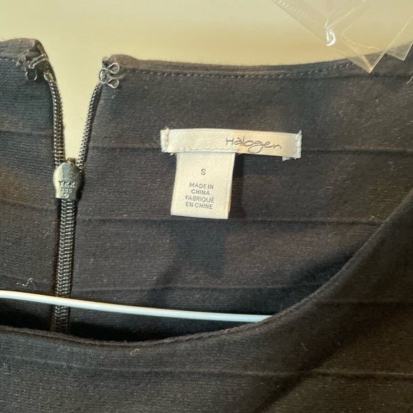 Black sleeveless midi dress - Picture 2 of 3